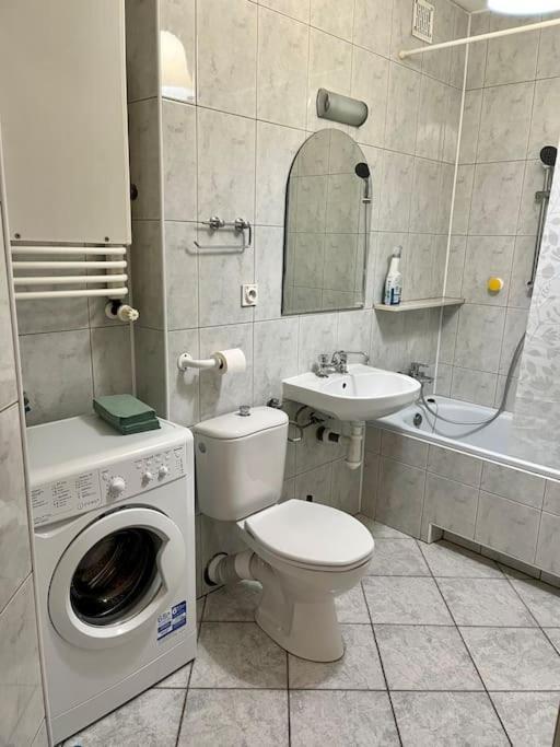 Apartment Kabaty Varşovia Exterior foto